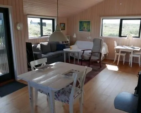 Nice In W/ 2 Bedrooms And Wifi בית נופש *