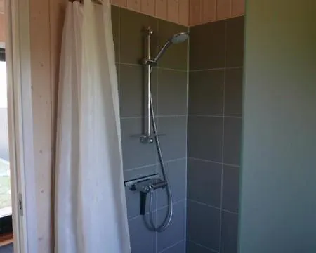 Nice In W/ 2 Bedrooms And Wifi הירטסהלס